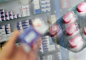 Sernac detecta diferencias de más de $36 mil entre bioequivalente genérico y su medicamento original