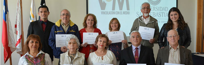 Adultos mayores de Valdivia se graduaron de programa PAMUSS
