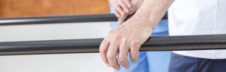 Kinesiólogas USS validan test de balance para adultos mayores con Parkinson