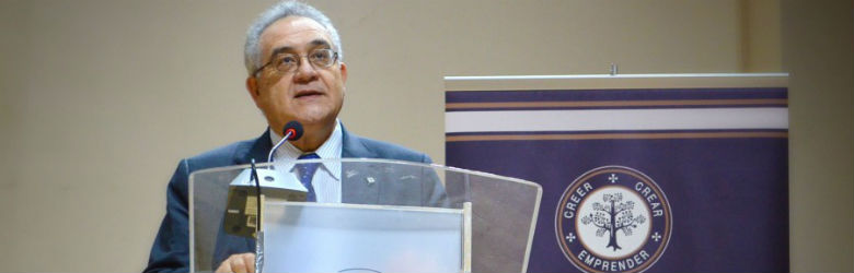 Hugo Lavados: “Urge una política demográfica que favorezca la natalidad”
