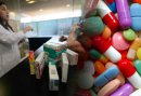 Farmacias populares: alcaldes discrepan respecto a su implementación