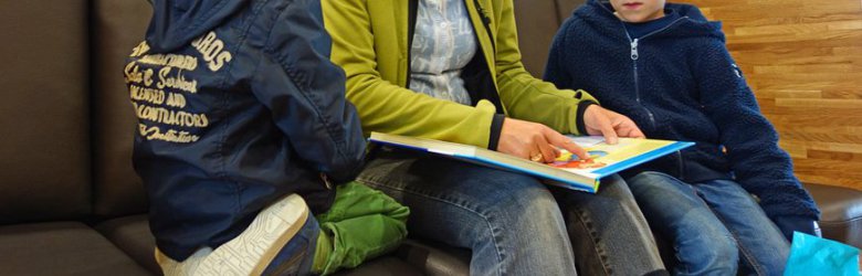 Abuelos pueden colaborar en la educación de sus nietos