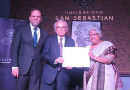 Milton Juica recibió el premio Mahatma Gandhi otorgado por la USS