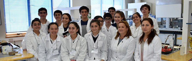 Taller USS enseñó a escolares a crear síntesis de Paracetamol