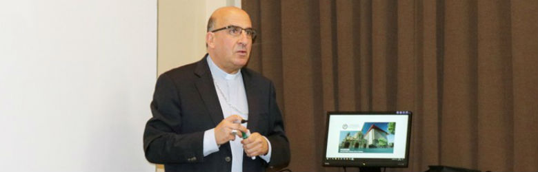 Monseñor Chomali realizó clase inaugural de Postgrado en Concepción