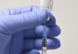 7 de cada 10 santiaguinos se colocaría la vacuna contra el Covid-19