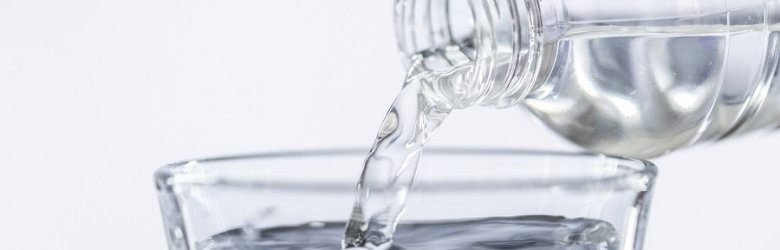 Potable, mineral o purificada: la que sea, pero beba agua