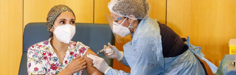Más de 8 mil trabajadores de la salud han sido vacunados contra COVID-19