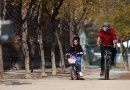 7 de cada 10 santiaguinos está de acuerdo con la banda horaria para hacer actividad física