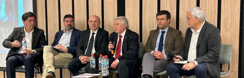 Raúl Aguilar participó en seminario sobre los principales desafíos del sector salud